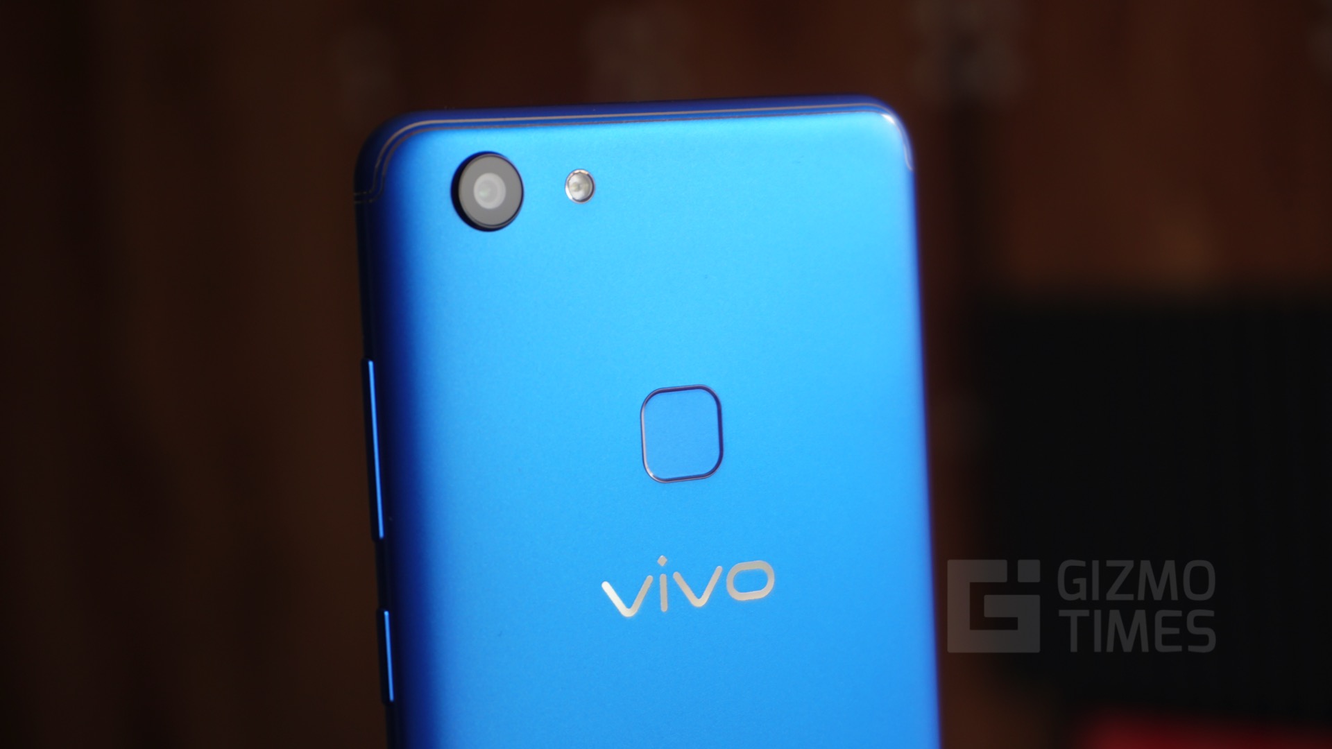 Vivo V7 Energetic Blue - Best Features of the Phone